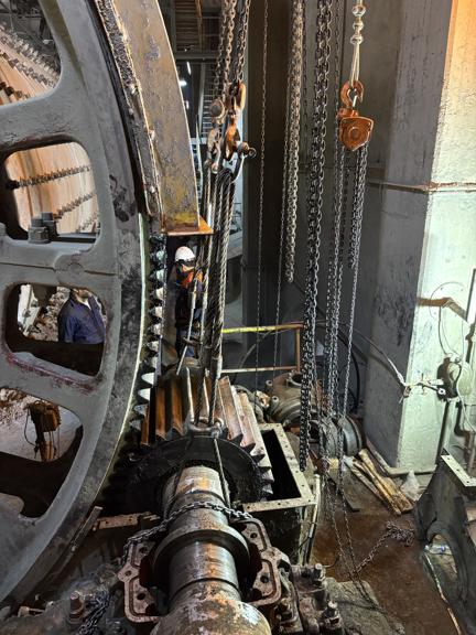 تعویض پینیون و تراشکاری شافت آسیاب سیمان شمال تهران